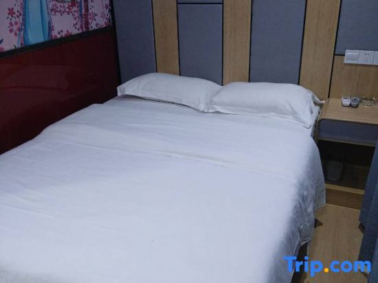 Шанхай: Dongjing Hotel (Shanghai Shanda College Branch)