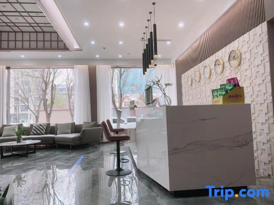 Синьсян: Wojiarunda Fashion Hotel