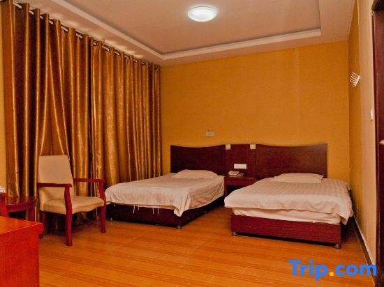 Лиаоченг: Guanxian Shuangying North Ring Express Hotel