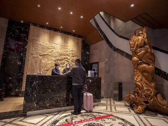Наньпин: Baiyun Business Hotel (Jianye Railway Station)