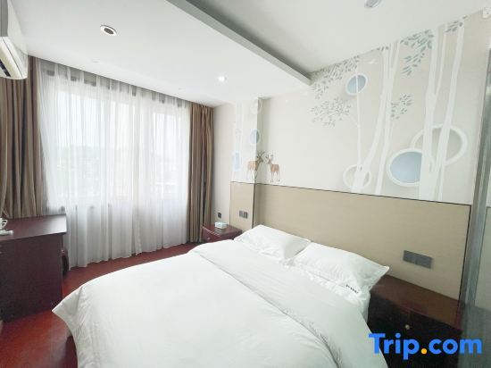 Яань: Jingjing Ruoshui Business Hotel