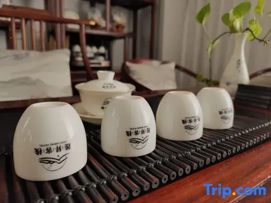 Ляньхуатан: Lianxi Inn