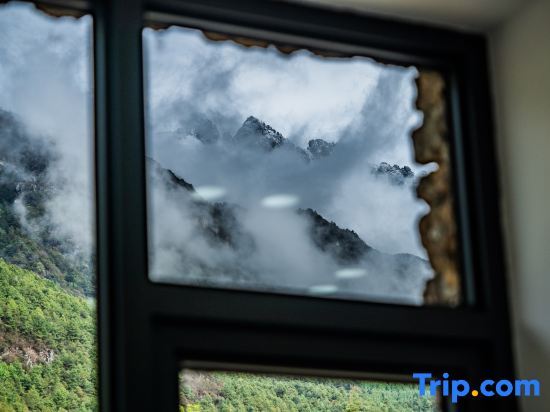 Лицзян: Tingfengboyuan Courtyard Green Forest Wild Luxury Holiday Homestay (Yulong Snow Mountain Branch)