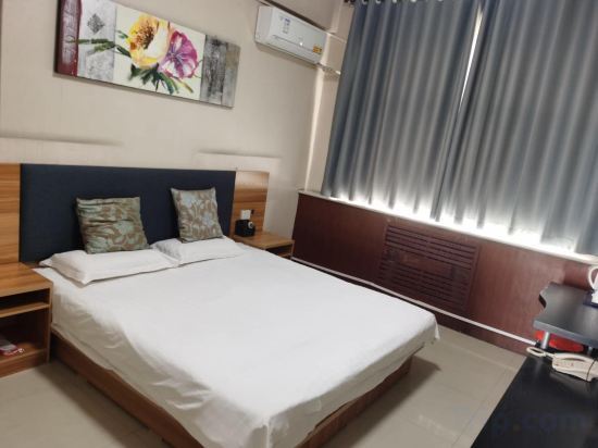 Шицзячжуан: Fangxing Express Hotel (Shijiazhuang Luquan Zoo)