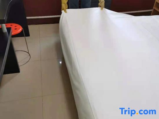 Шицзячжуан: Fangxing Express Hotel (Shijiazhuang Luquan Zoo)