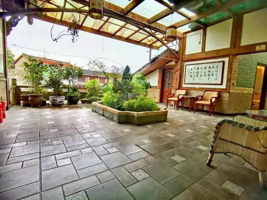 Pingle Ancient Town Sanjiang River View Homestay (Chuanxi Zhuhai Branch) — фото 1