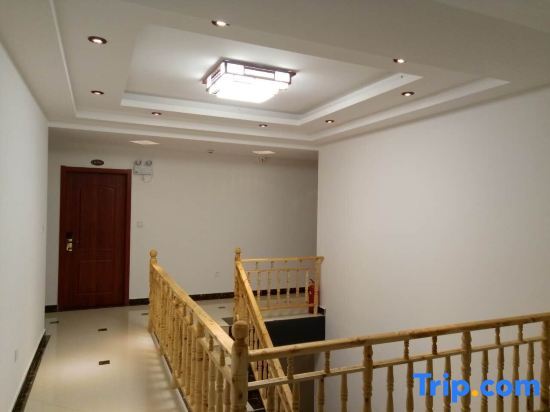 Хуаншань: Jixian Shili Taohua Hotel