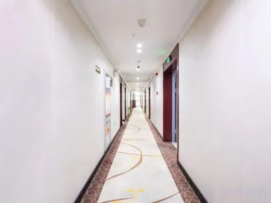 Хэфэй: 8 2 Business Hotel (Hefei Hi-tech Zone Anyi Affiliated Hospital Branch)