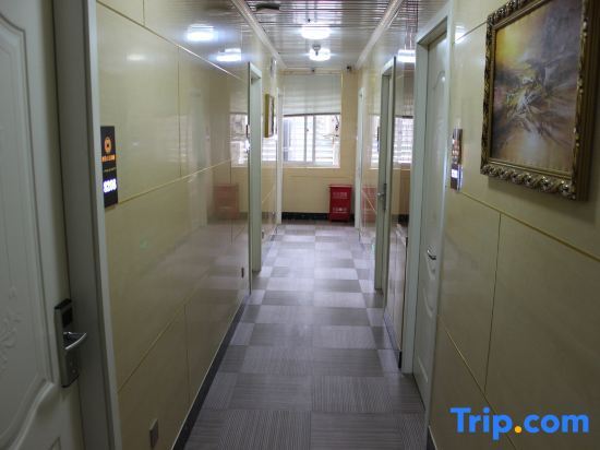 Шанхай: Shanghai Shuyi Theme Hotel (Yuying Road Subway Station)