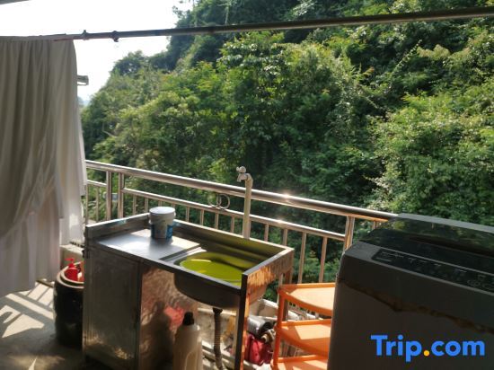 Чунцзо: Detian transnational waterfall, meet Detian Inn