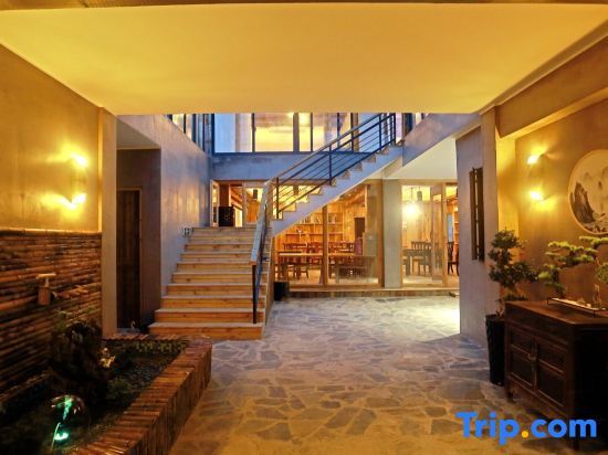 Хучжоу: Moganshan Pinzhu Guanlan Yueying Hot Spring Holiday Home