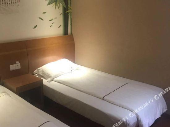 Шанхай: Fushi Chain Hotel