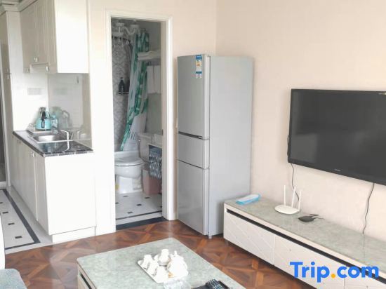 Шанхай: Shanghai Qili Cinema Apartment (Fengxian Development Zone)