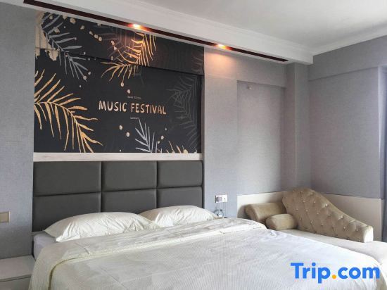 Маоминг: Yuefeng Hotel (Maoming Dianbai West Lake Park)