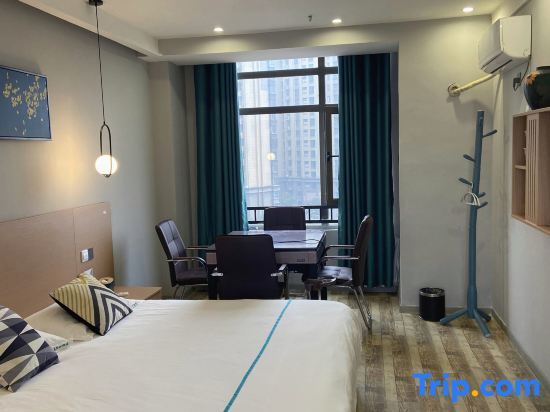 Фуян: Fuyang Dear Apartment