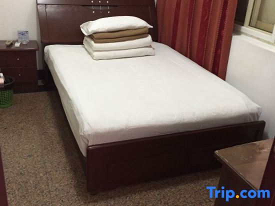 Шанхай: Shanghai Xinglianxin Hotel