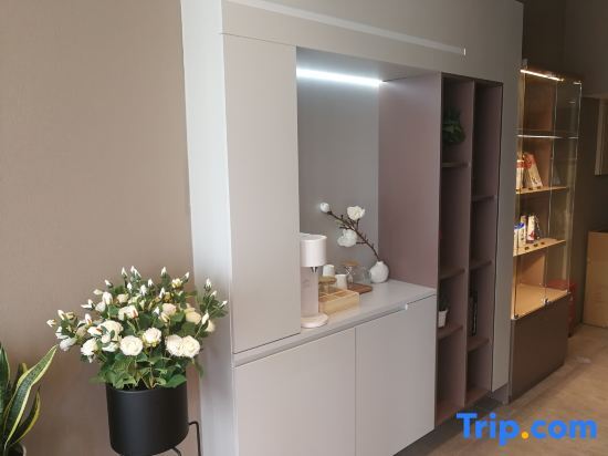 Шанхай: Home Inn · NEO (Shanghai Pudong hangtou subway station store)