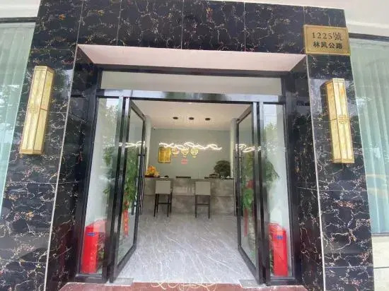 Chongbo Hotel — фото 1