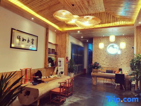 Уян: Zhenyuan Xurun Shanju River View Homestay (Zhenjiangge)