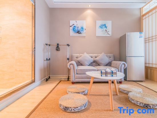 Шанхай: Shanghai Huayue Apartment (Jinshan Wanda Shop)