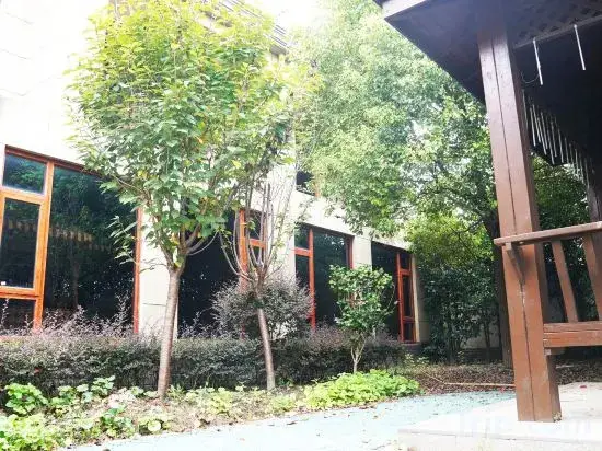 Шанхай: Lvheju Holiday Manor
