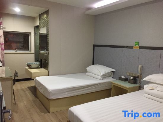 Шанхай: Shanghai Kunlong Fashion Hotel (Songjiang Xiaokunshan Branch)