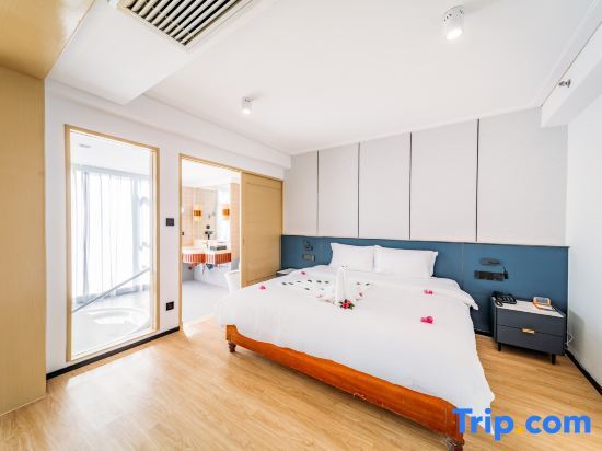 Санья: Sanya Chenxi Seaview Holiday Apartment