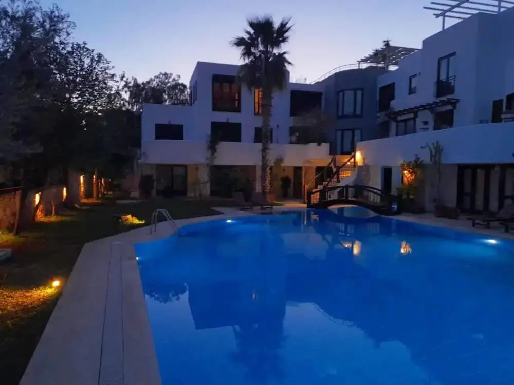 House With Private Pool and Garden 4 min to Beach — фото 1