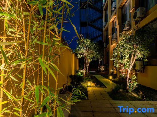 Баошань: Dachang Business Hotel (Baoshan Wuyue Plaza High-speed Railway Station)