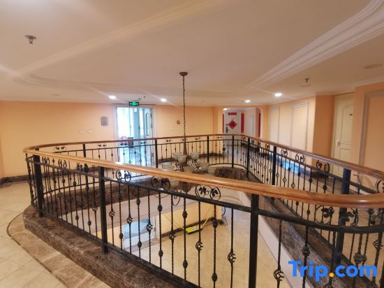Далянь: Dalian Chushao Homestay