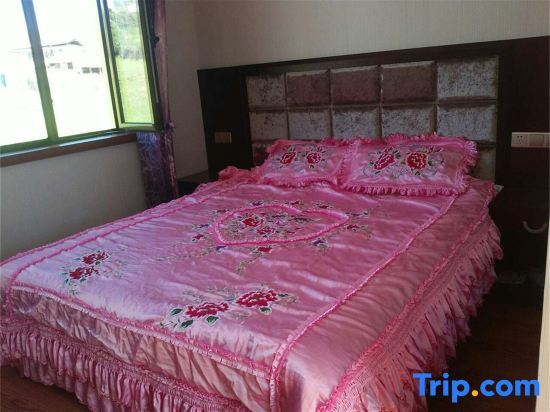 Лангмуси: Luqu Hongshiya Holiday Hotel