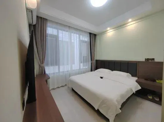 Санья: Alley to Hotel (Sanya College)