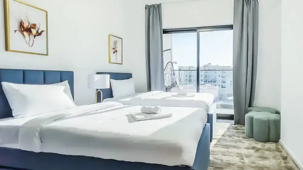 Дубай: Elite LUX Holiday Homes - Luxe Gardenia 2BR Haven in Arjan Dubai
