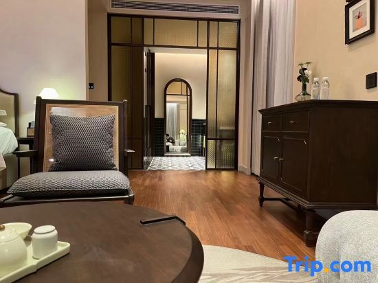 Чандэ: Changde ligao 1919 Lakeside Hotel (Daxiaohe Street)