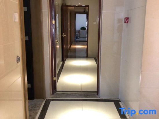 Фуян: Luoyi Apartment (Fuyang Hengda Lvzhou Shop)