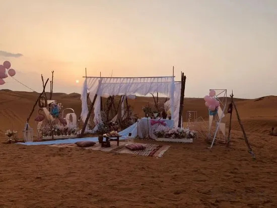 Чжунвэй: Enjoy the Starry and Desert Scenery Hotel