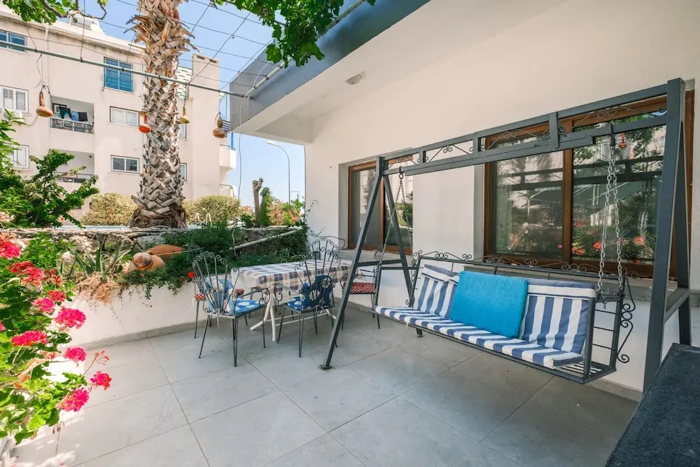 Flat With Garden 5 min to Kyrenia Castle — фото 1