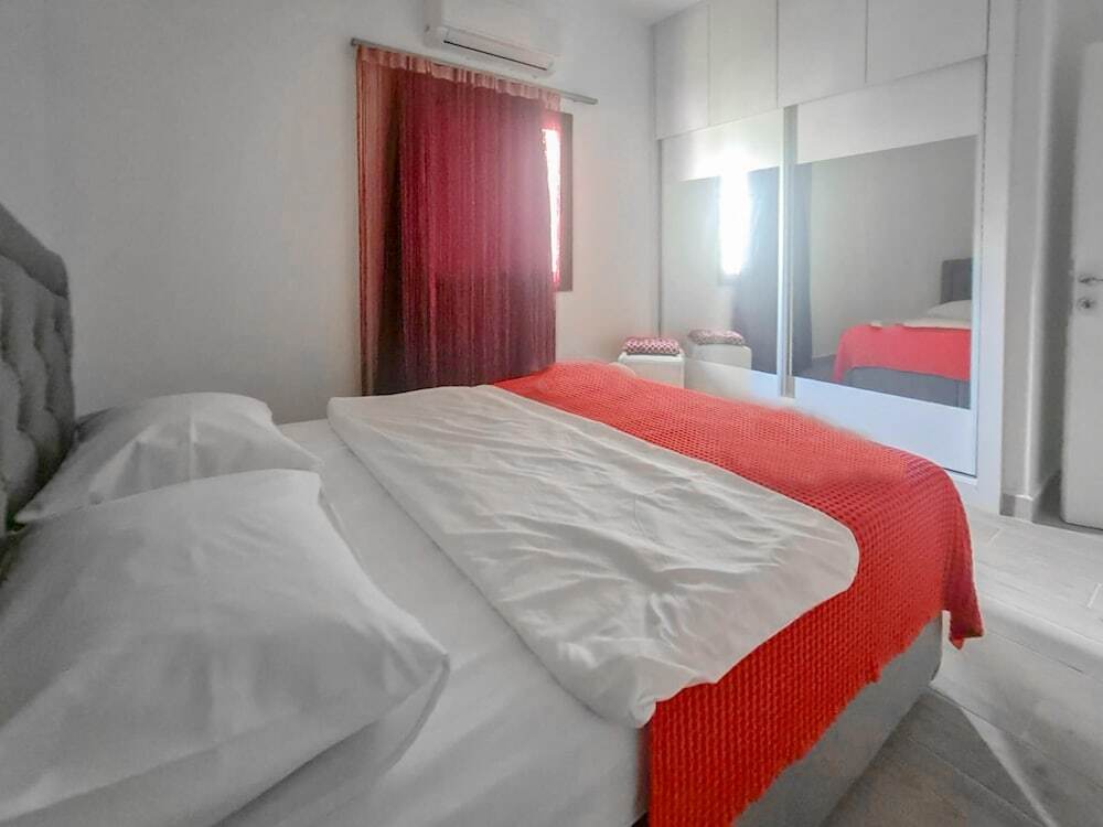 Кирения: Flat With Garden 5 min to Kyrenia Castle