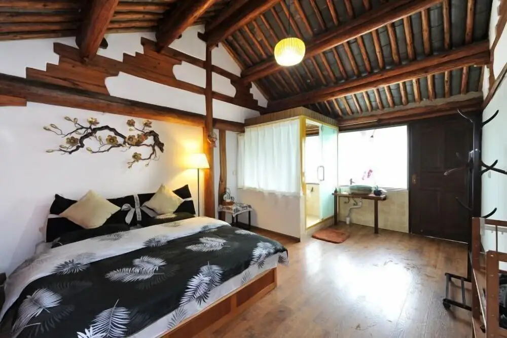 Дали: Dali Ancient Town Flower Court Moon House B&B