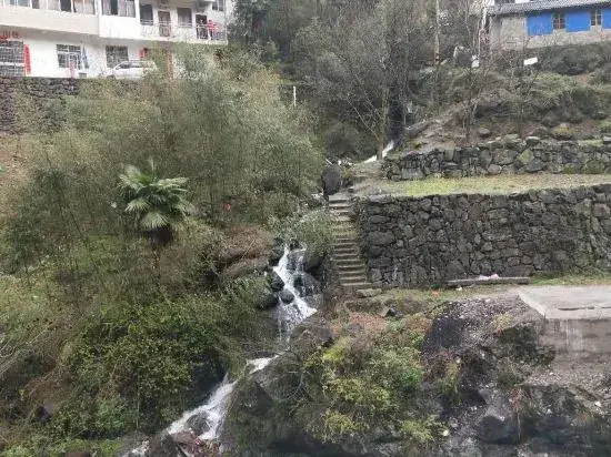 Xuancheng: Jixi Huihanggudao Cuizhu Mountain Villa