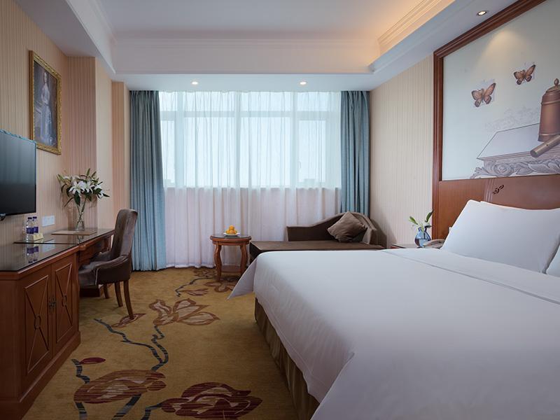 Тайчжоу: Vienna Hotel Zhejiang Taizhou Luqiao Passenger Center
