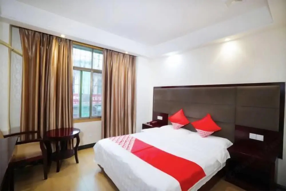 Yi Zhang Xianglong Hotel — фото 1