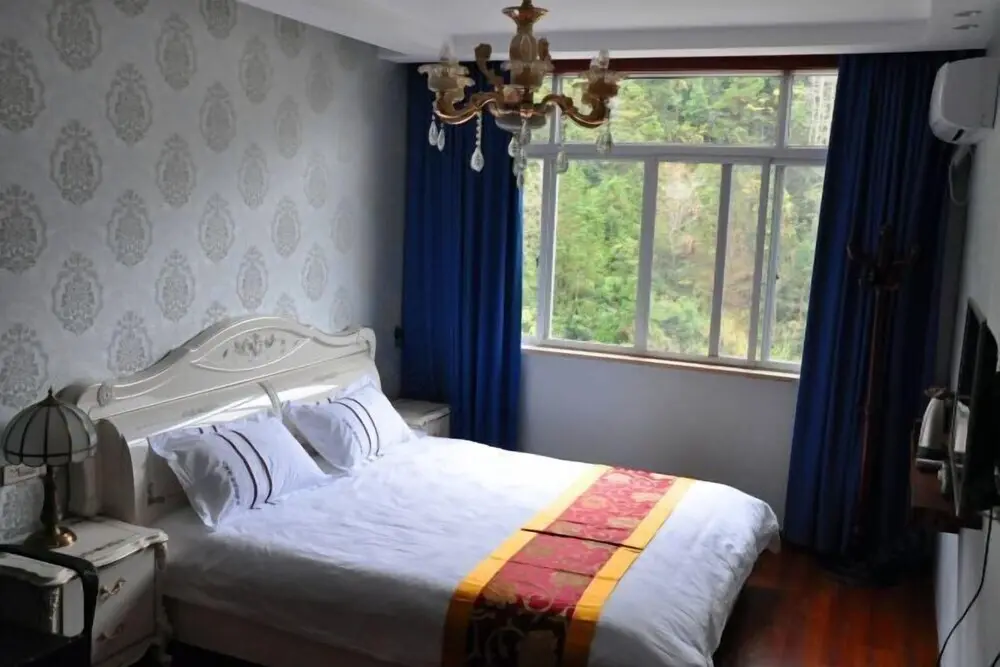 Вэньчжоу: Coloroom Inn (Yongjia Longwantan Scenic Area)