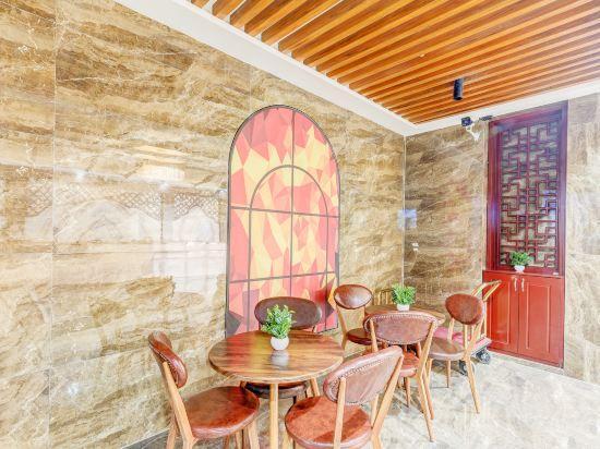 Линьи: Mengcuiyuan Hotel