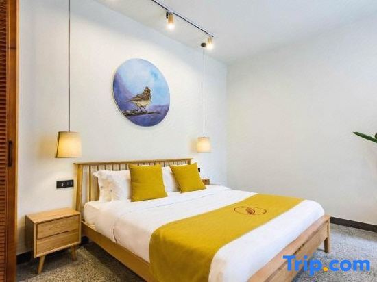Чэнду: Qingcheng Mountain Qizhiquexipan Hot Spring Homestay