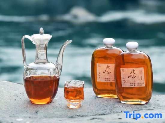 Чэнду: Qingcheng Mountain Qizhiquexipan Hot Spring Homestay