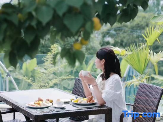 Нанкин: Nanjing Yuequnqing·Thai style Tangquan Holiday Homestay