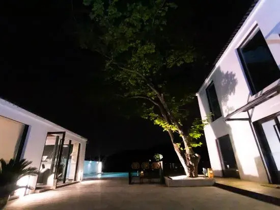 Нанкин: Nanjing Yuequnqing·Thai style Tangquan Holiday Homestay