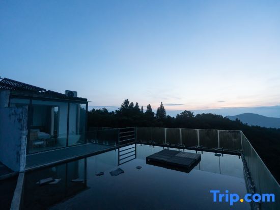 Гетаожай: First Seeing the Far Mountain Natuae Senjun Yunhai Concept Homestay