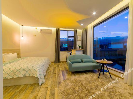 Дали: Xiyu Lake-view Hostel